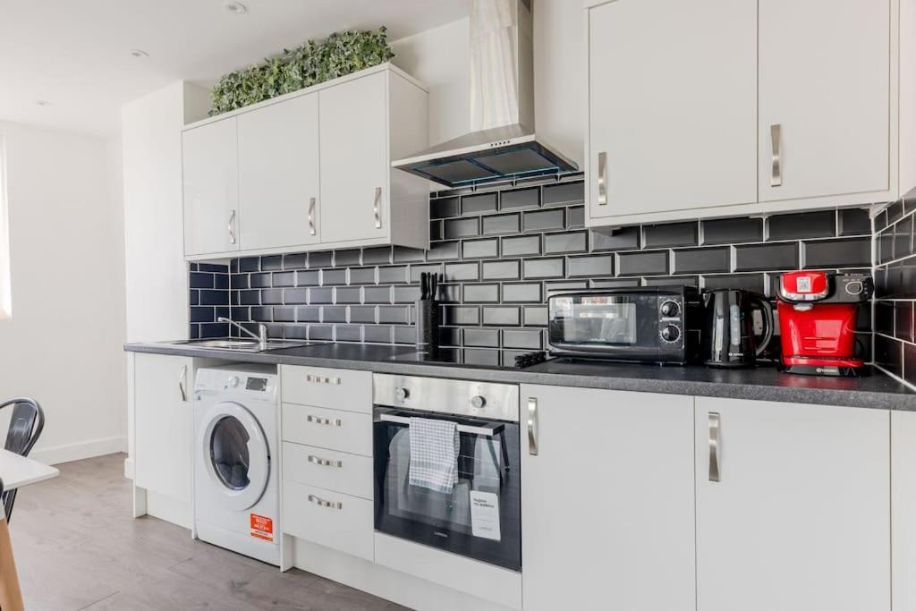 Vertigo Boutique Sleeps 4 London Kingston upon Thames  Exteriér fotografie